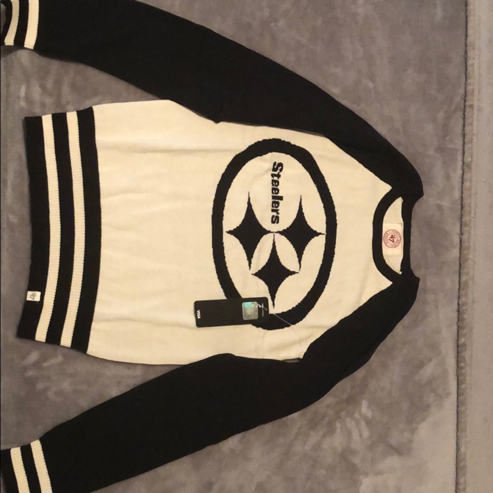 Brand New Steelers sweater for woman Small